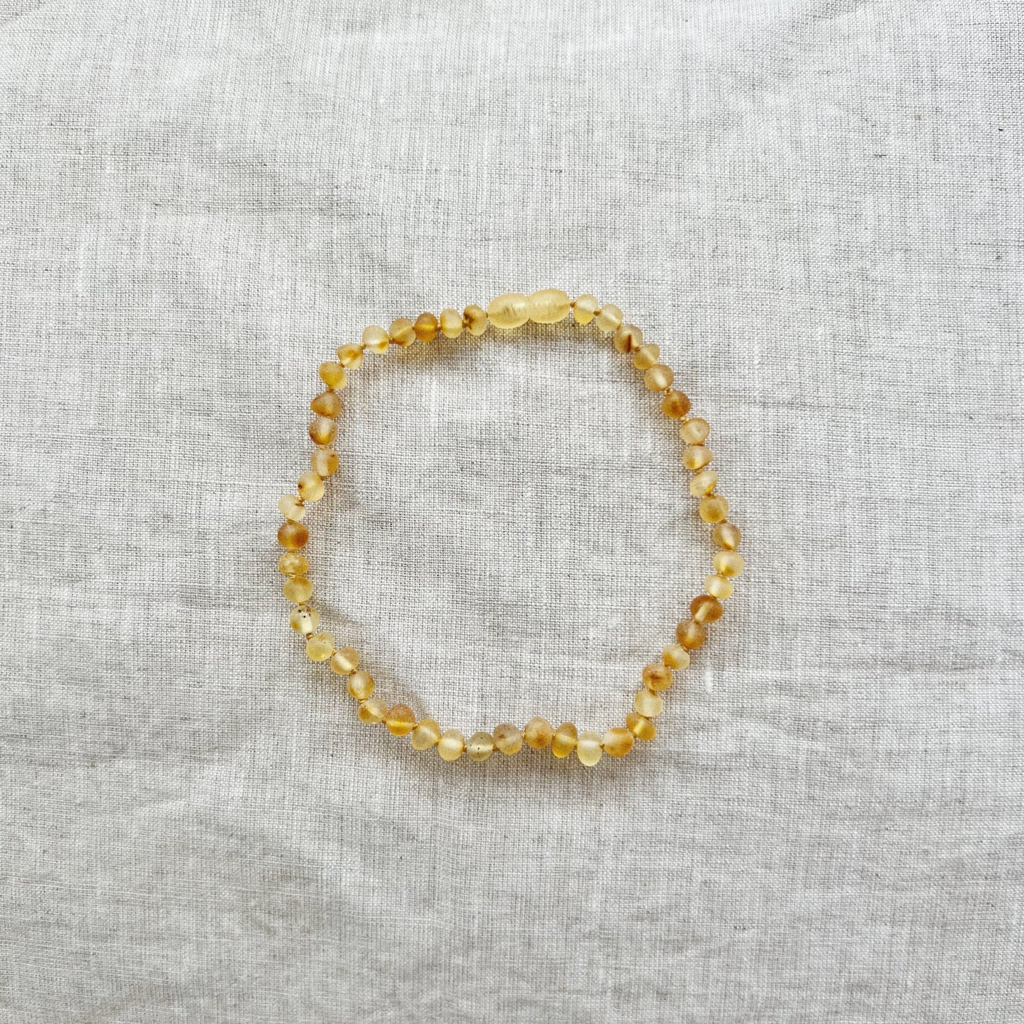 バルト海琥珀(アンバー)ベビーネックレス【はちみつ色】